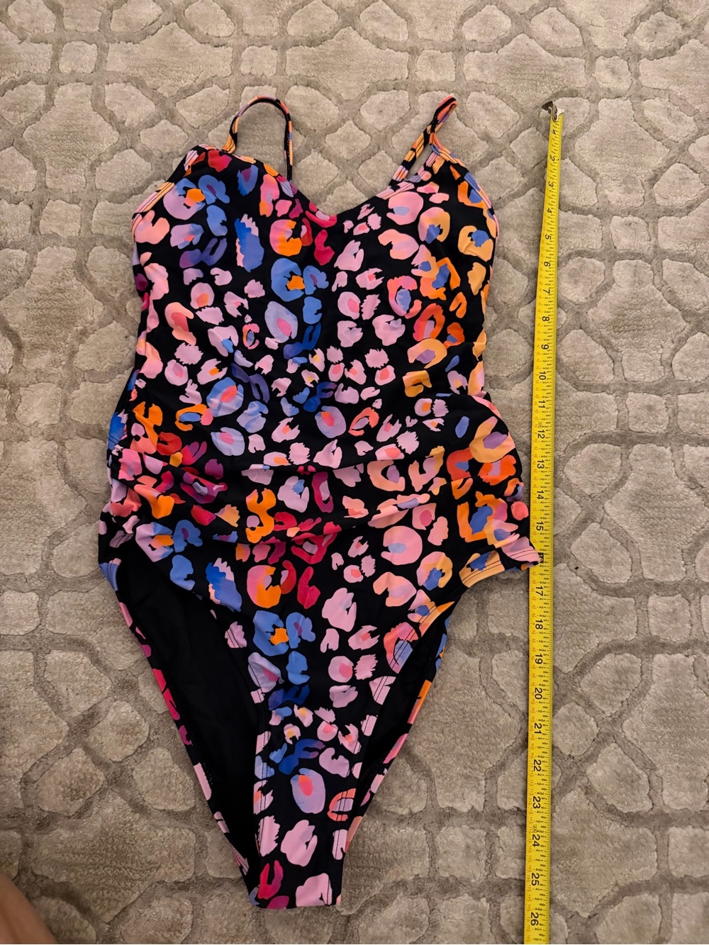 NWT floral Cupshe one piece with cut out in the back - size small